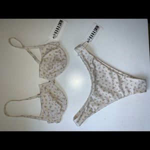 Lahana Swim: Bikini bottoms and Top